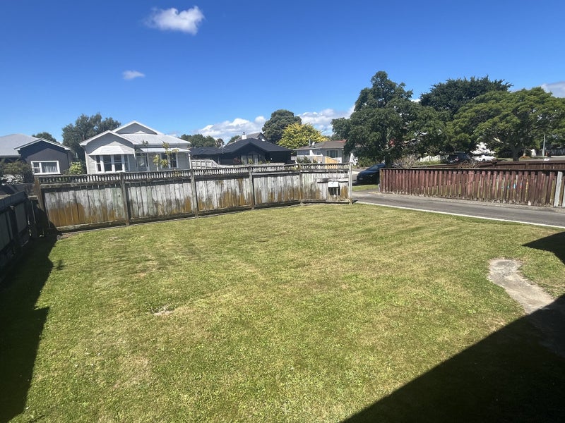 24 Hereford Street, West End, Palmerston North - Carousel 2