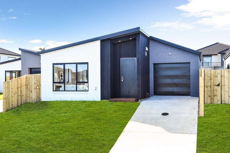 19 Tiro Place, Rototuna North, Hamilton - Carousel 1