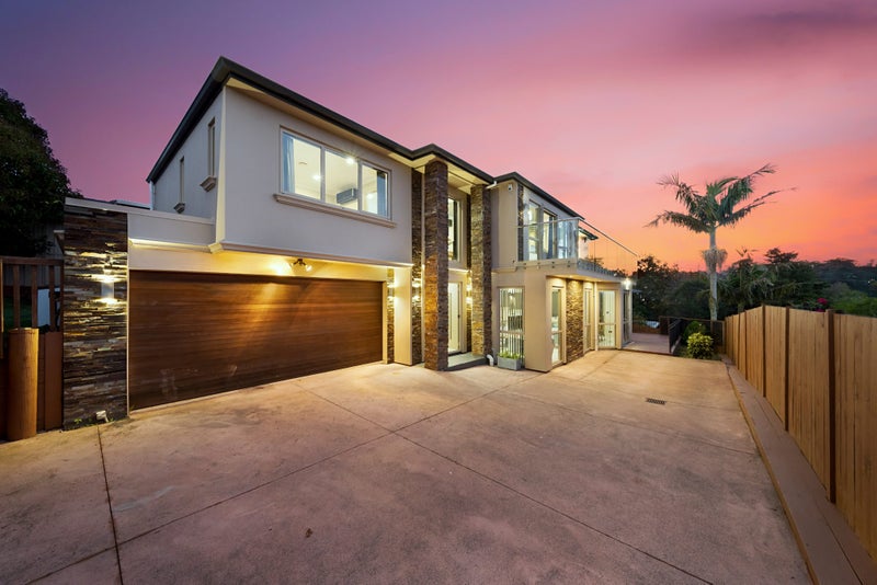 18A McIlroy Avenue, Hillsborough, Auckland - Carousel 1