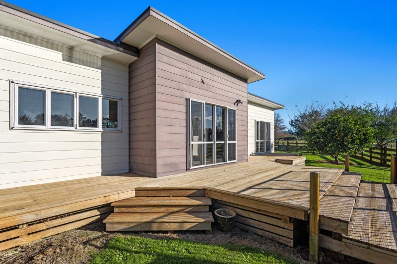 2569 State Highway 30, Whakatane - Carousel 1