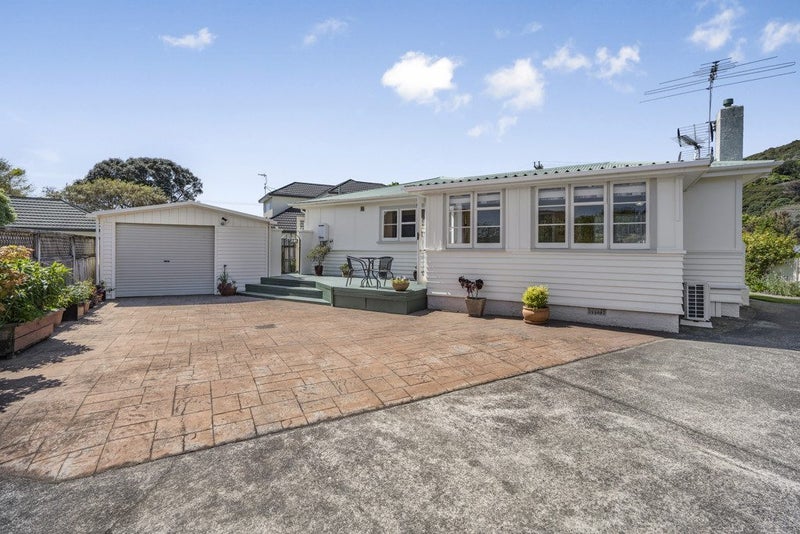 1/293 Riverside Drive, Waterloo, Lower Hutt - Carousel 2