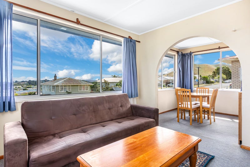 46 Arahura Crescent, Waitangirua, Porirua - Carousel 2