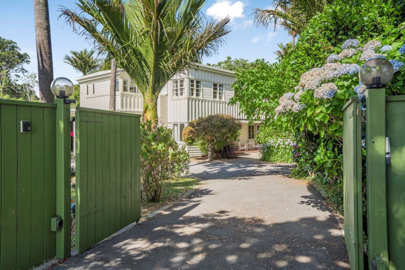 85 Ludlam Crescent, Woburn, Lower Hutt - Carousel 2