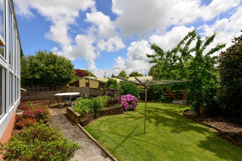 8B Dovedale Place, Dinsdale, Hamilton - Carousel 2