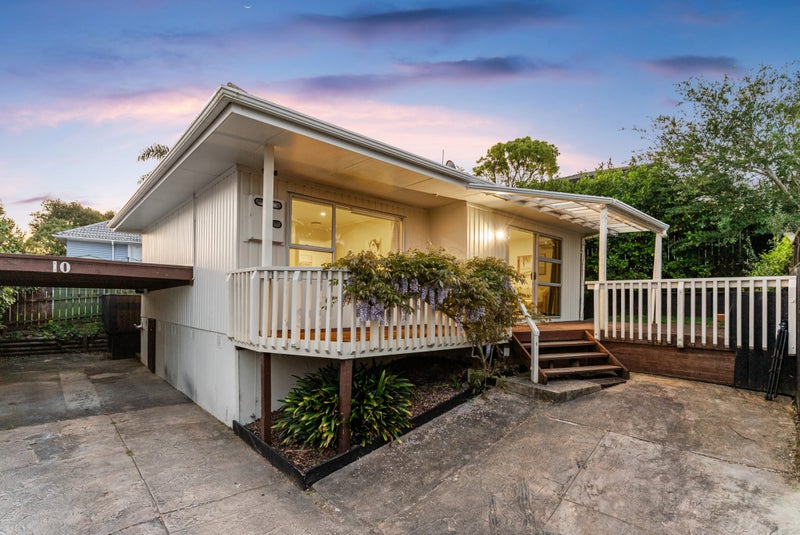 1/10 Wickstead Place, Massey, Auckland - Carousel 1