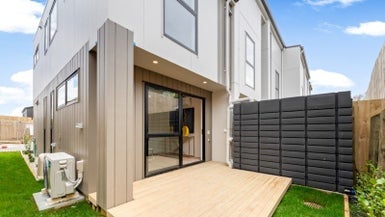 8/38 Kaikoura Street, Henderson, Auckland - Carousel 1