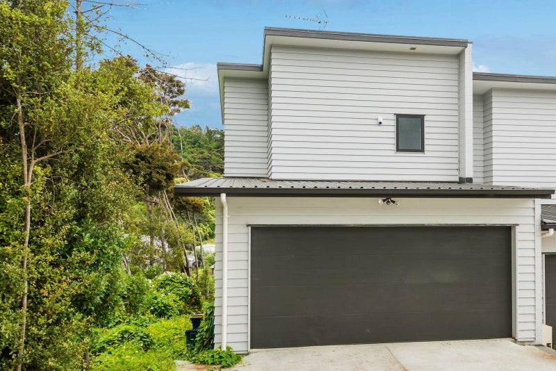 4/75 Tamahere Drive, Glenfield, Auckland - Carousel 1