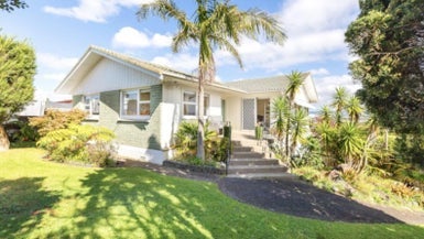 96 Walker Road, Point Chevalier, Auckland - Carousel 1