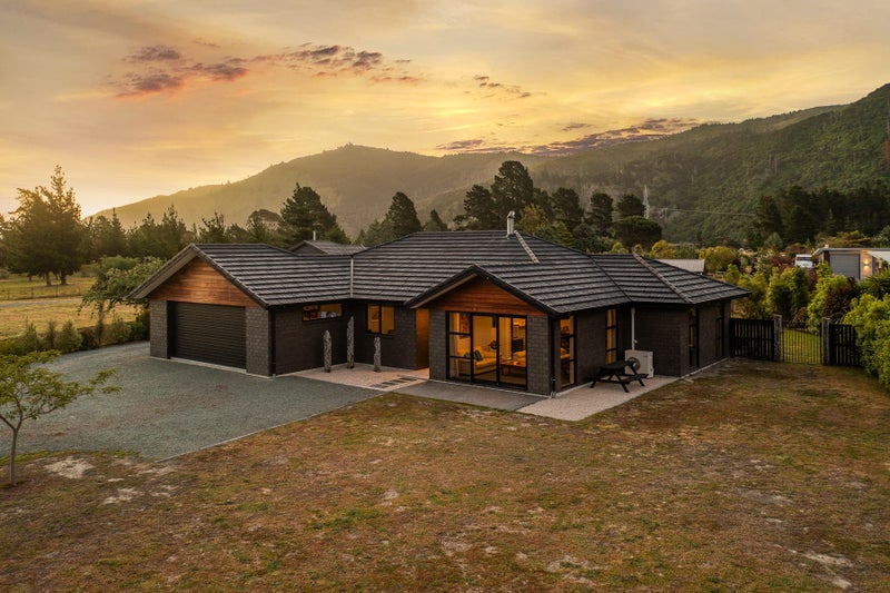 271 Rarangi beach road, MARLBOROUGH - Carousel 1