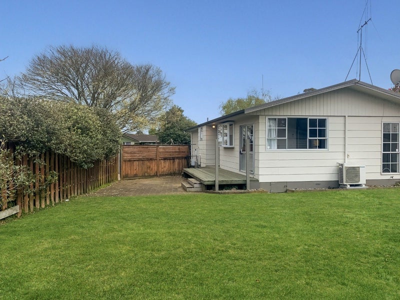 32 Elmwood Crescent, Pukete, Hamilton - Carousel 11