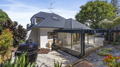 12B Hoheria Road, Onehunga, Auckland - Carousel 1