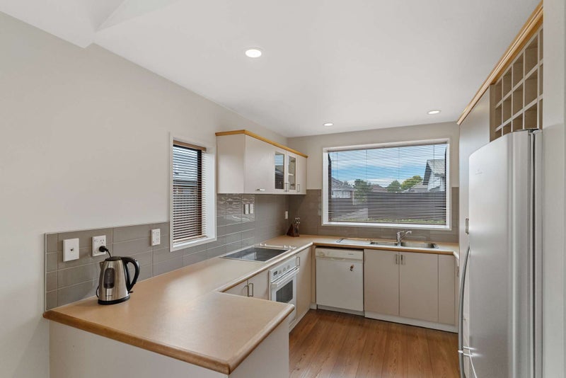 2/14 Jocelyn Street, Casebrook, Christchurch - Carousel 2