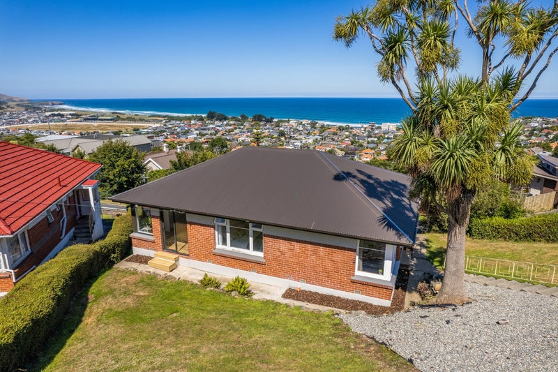 19 Seaview Terrace, Kew, Dunedin - Carousel 1