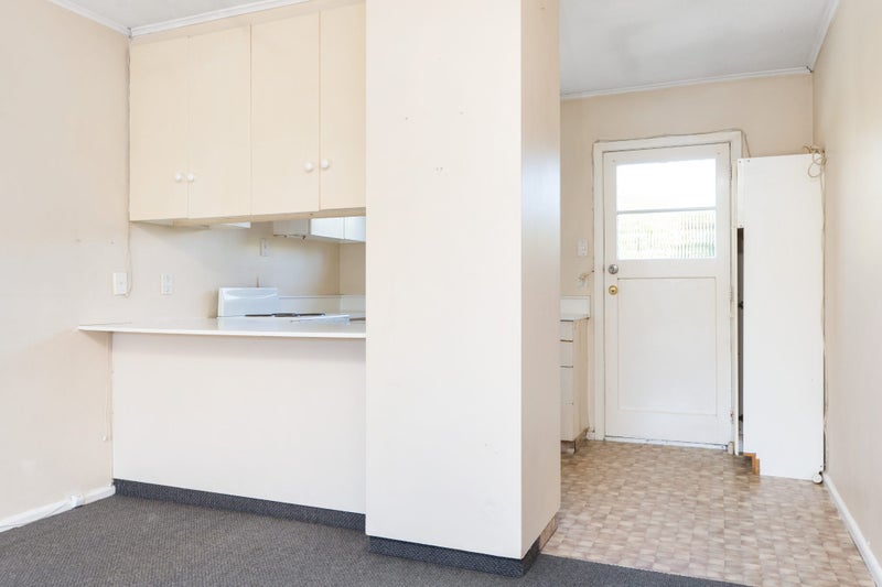 1/141A Clarence Street, Riccarton, Christchurch - Carousel 2