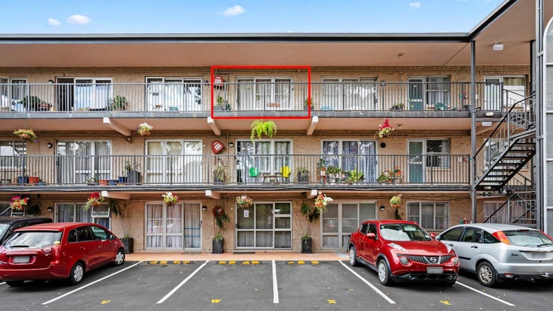 20/43 Woodward Road, Mount Albert, Auckland - Carousel 1