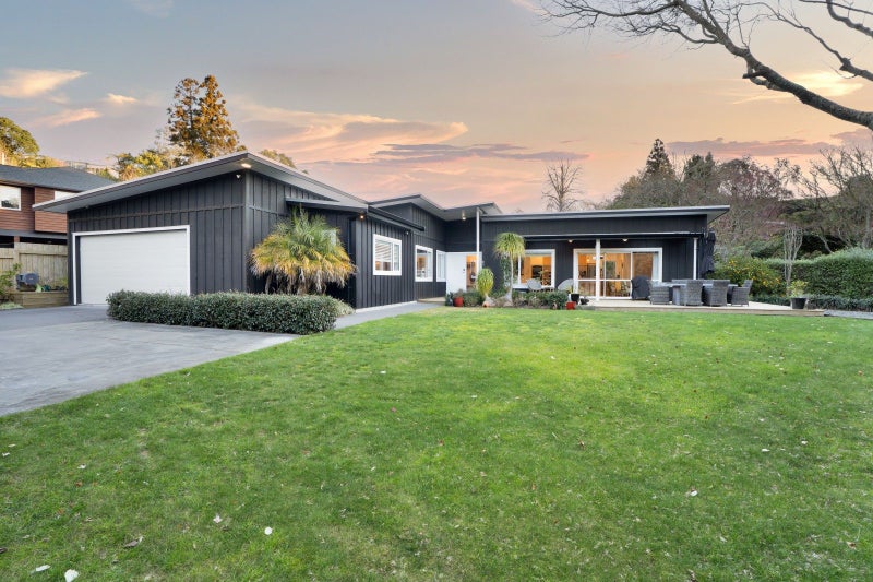 14A Clawton Street, Westown, New Plymouth - Carousel 1