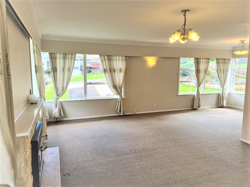 6 Nicholson Place, Hillcrest, Auckland - Carousel 2
