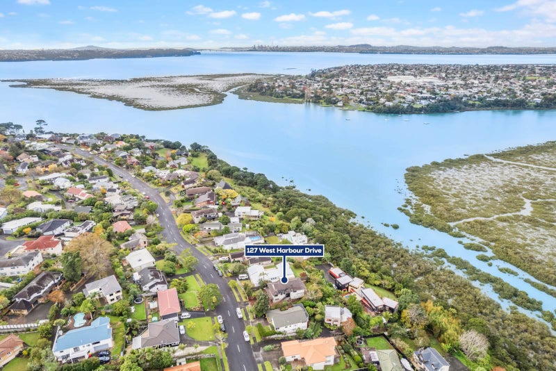 127 West Harbour Drive, West Harbour, Auckland - Carousel 2