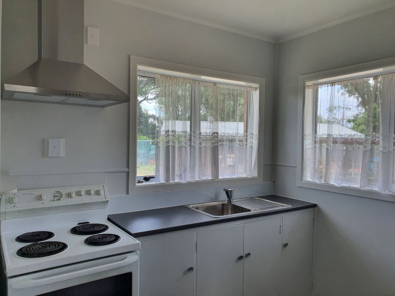 37 Anthony Crescent, Bader, Hamilton - Carousel 2