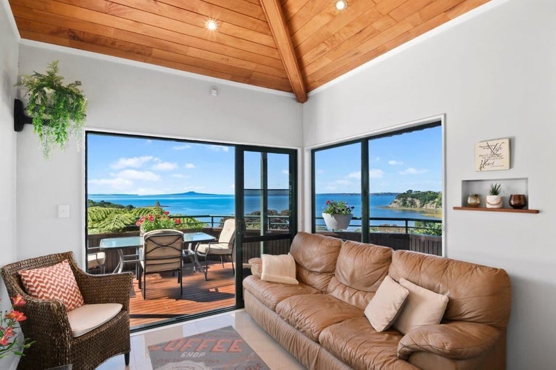 1083 Whangaparaoa Road, Tindalls Beach, Whangaparaoa - Carousel 2