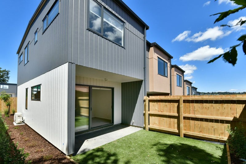 13/694 Whangaparaoa Road, Stanmore Bay, Whangaparaoa - Carousel 1