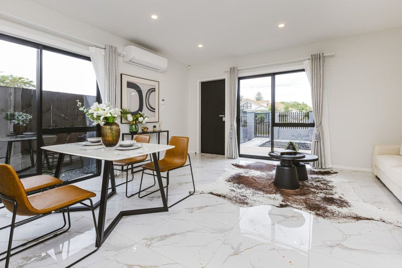 1/1 Tennessee Avenue, Mangere East, Auckland - Carousel 1