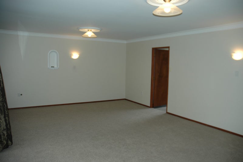 142B Clyde Street, Hamilton East, Hamilton - Carousel 2