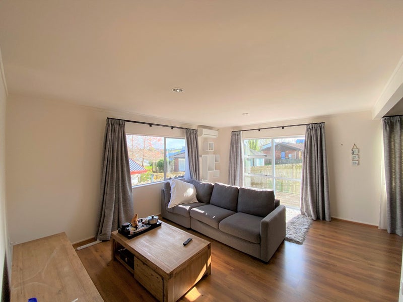 1/9 Mira Place, Windsor Park, Auckland - Carousel 2