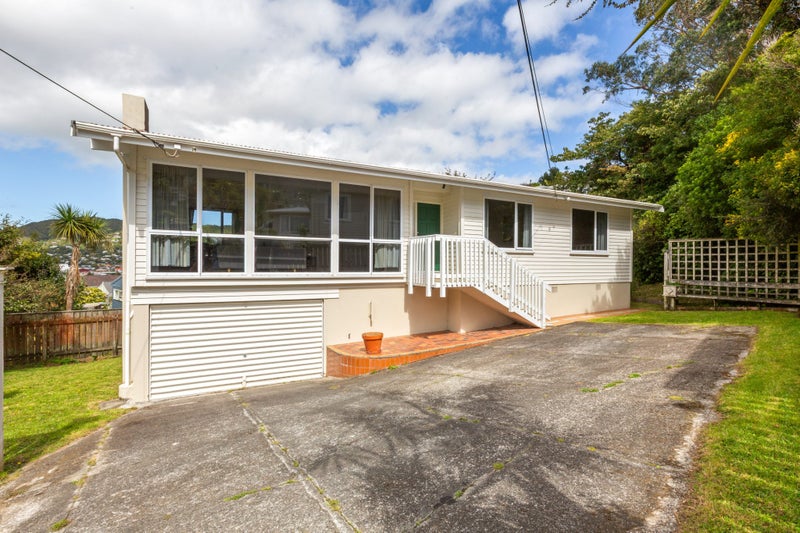 105 Parkvale Road, Karori, Wellington - Carousel 1
