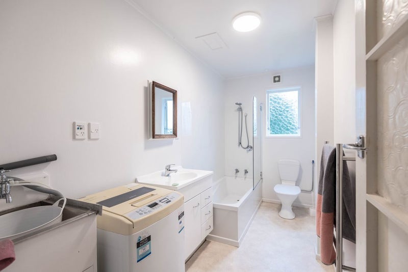 86A Black Rock Road, Newlands, Wellington - Carousel 12