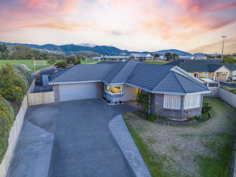 22 Wood Leigh, Paraparaumu Beach, Paraparaumu - Carousel 1