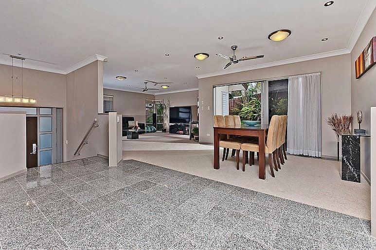 3 Hilton Close, Fairview Heights, Auckland - Carousel 2