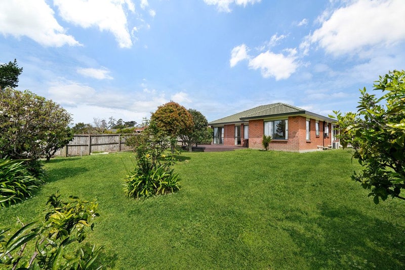 17 Davington Way, Burswood, Auckland - Carousel 2