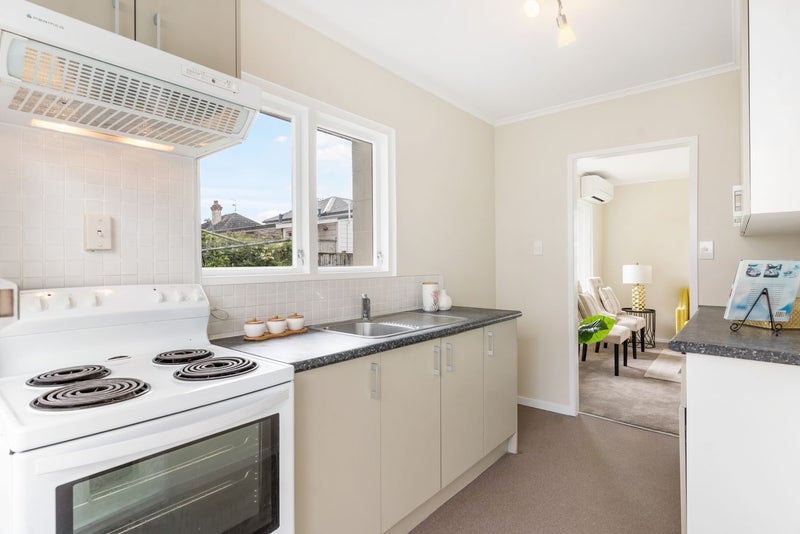 3/30 Tranmere Road, Sandringham, Auckland - Carousel 16