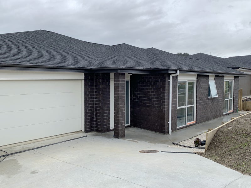 36 Jeroboam Loop, Kumeu, Kumeū - Carousel 1