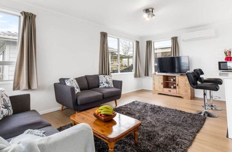 110 Hyperion Drive, Randwick Park, Auckland - Carousel 2