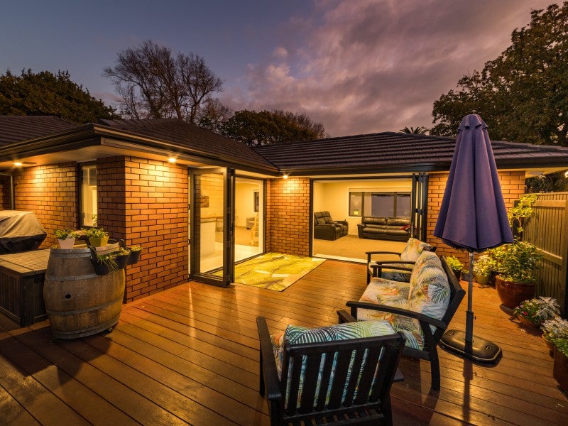 13 Grand Oaks Drive, Awapuni, Palmerston North - Carousel 2