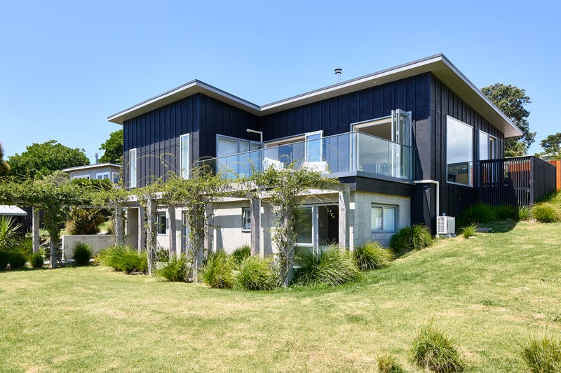 34 Natzka Road, Ostend, Waiheke Island - Carousel 1
