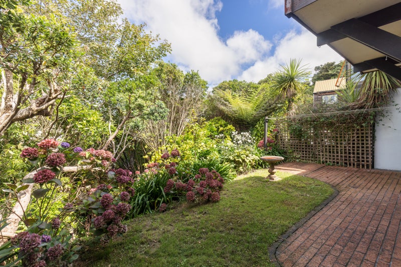 2/21 Amapur Drive, Khandallah, Wellington - Carousel 12