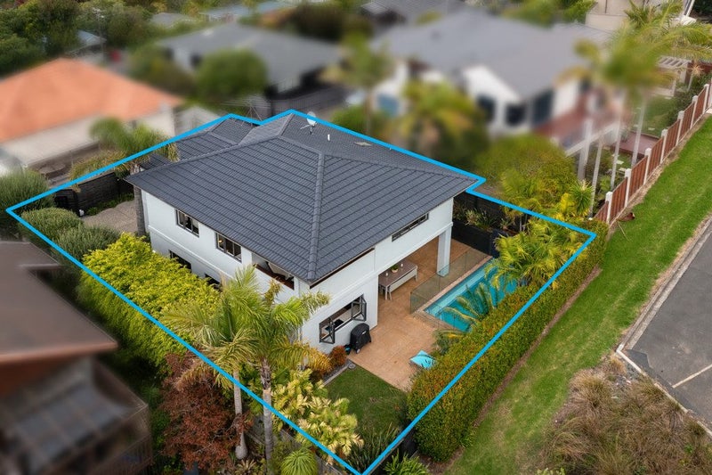 23A Peter Terrace, Castor Bay, Auckland - Carousel 1
