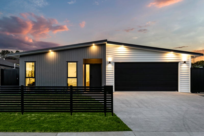 15 Surf View Crescent, Red Beach, Red Beach - Carousel 2