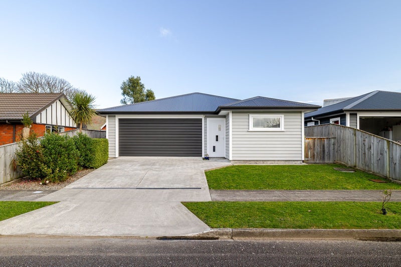 13 Sutherland Crescent, Westbrook, Palmerston North - Carousel 1