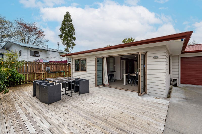 2B Walsh Street, Forest Lake, Hamilton - Carousel 1