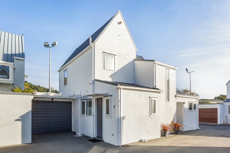 7/354 Muritai Road, Eastbourne, Lower Hutt - Carousel 2