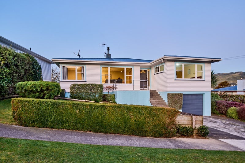 20 St Johns Terrace, Tawa, Wellington - Carousel 1