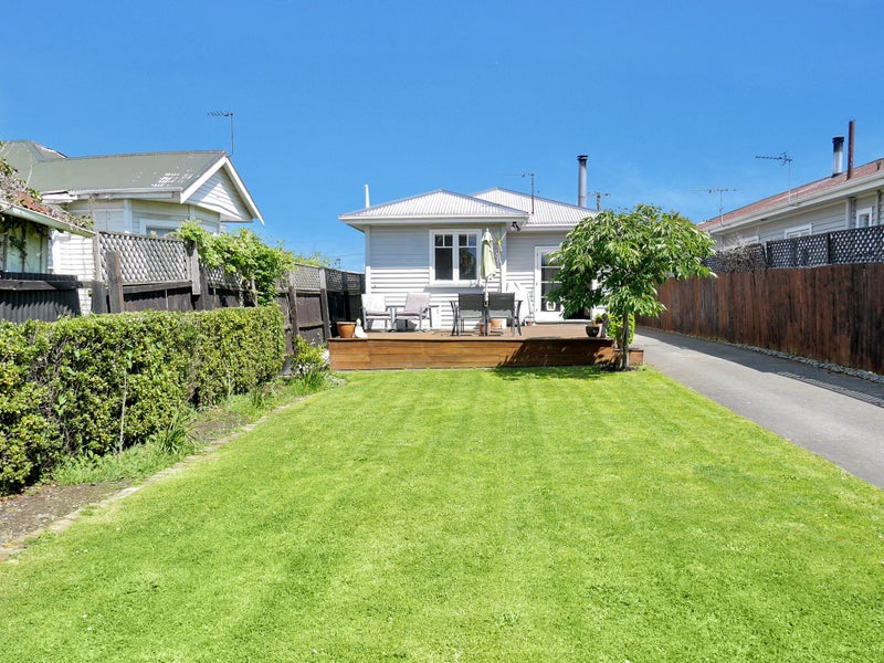 16 Allard Street, Edgeware, Christchurch - Carousel 20