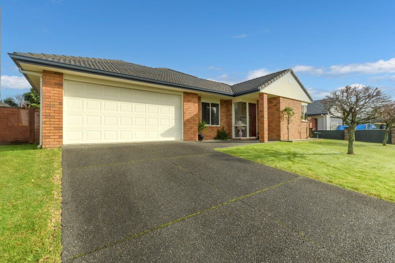 35 Ranfurly Terrace, Pyes Pa, Tauranga - Carousel 1