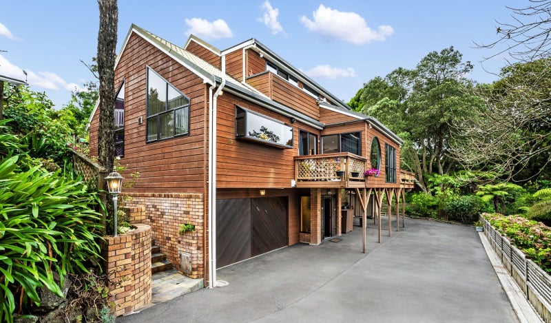 8A Goodall Street, Hillsborough, Auckland - Carousel 1