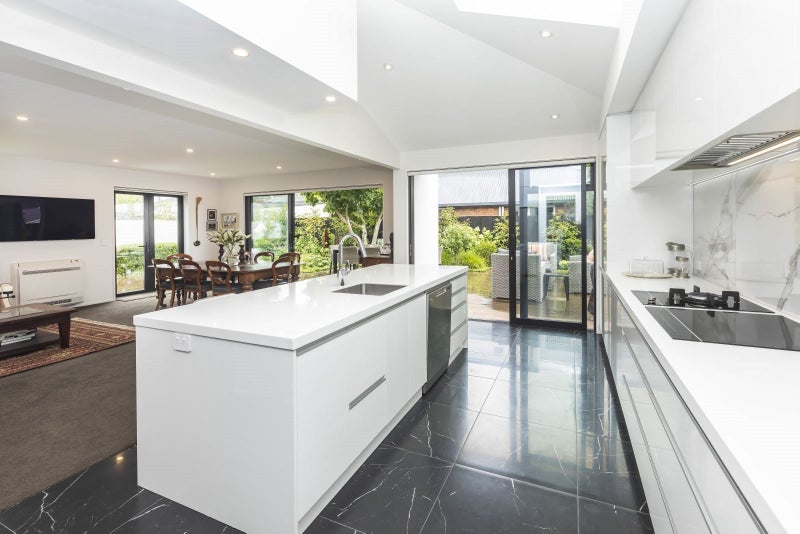 38 Rayburn Avenue, Papanui, Christchurch - Carousel 2