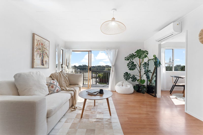 2/1 Cantina Avenue, Bayview, Auckland - Carousel 1